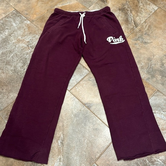 PINK wide leg sweat pants. Front pockets. Drawstring waist. Maroon color. - Picture 1 of 3
